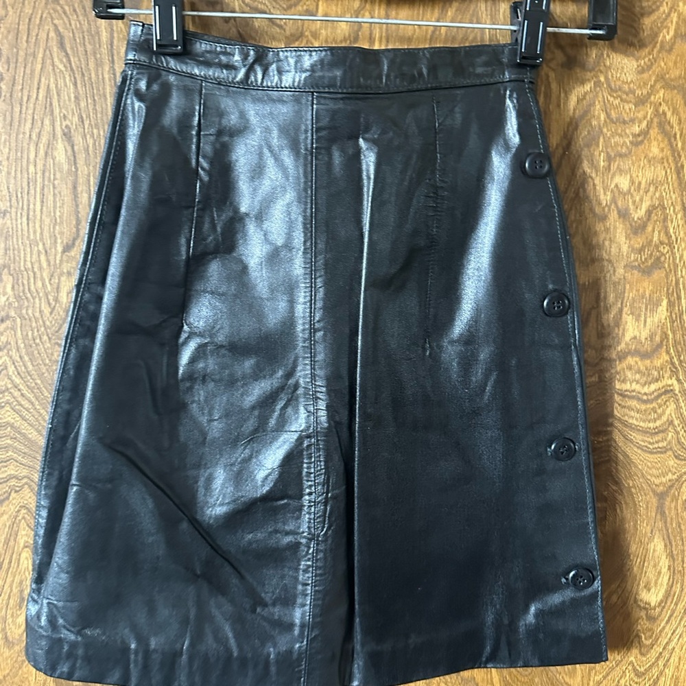Women’s/teens leather skirt